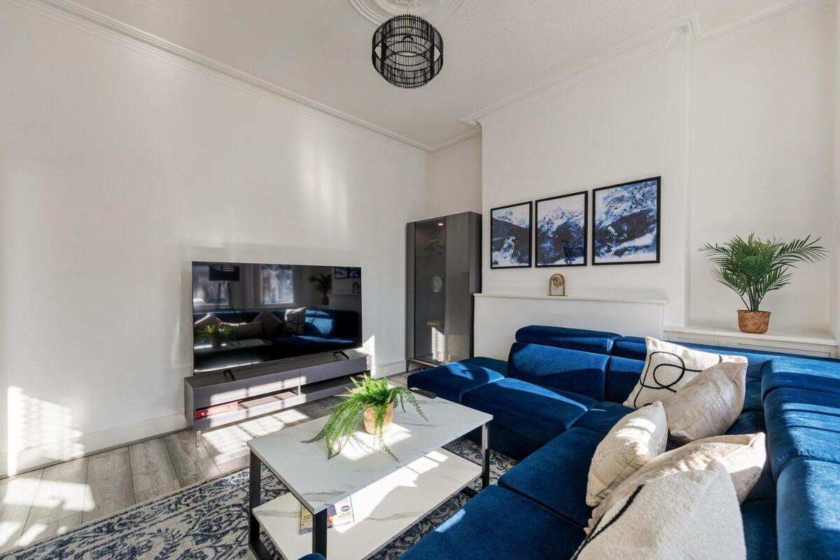 Appartement Modern 4 Bedroom House In Woodgreen Londres